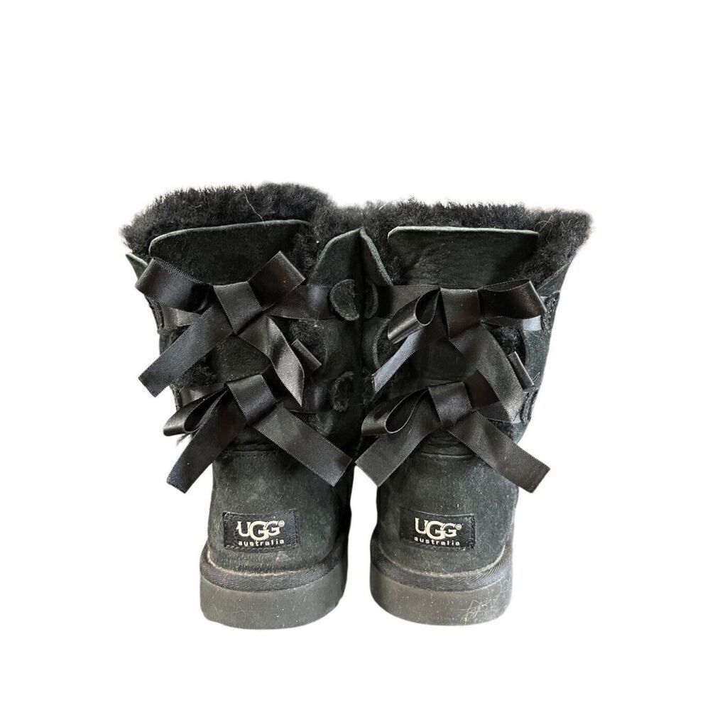UGG Bailey Bow II Sheepskin Black Suede Winter Boots Women’s Size 6 Girls 5